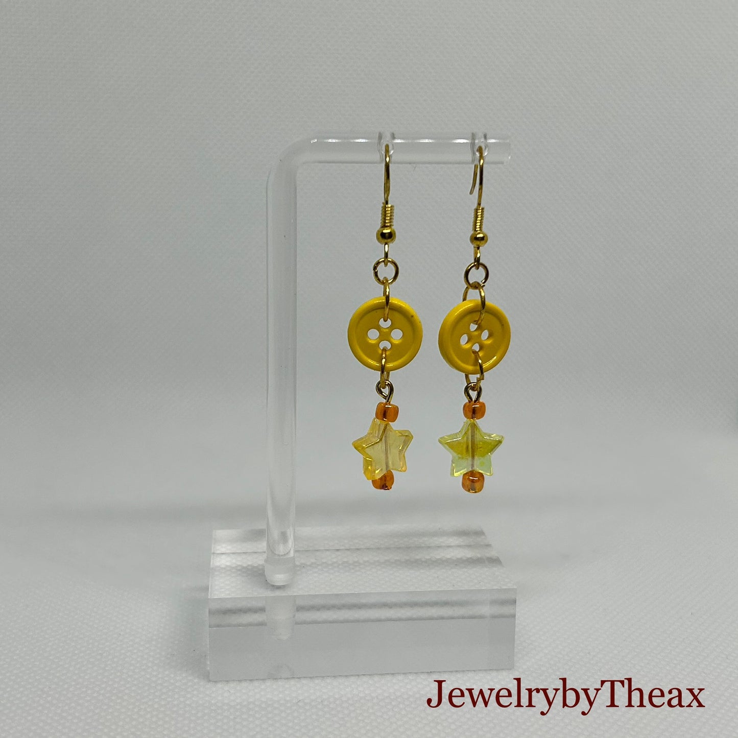Short Vintage Button Dangle Earrings