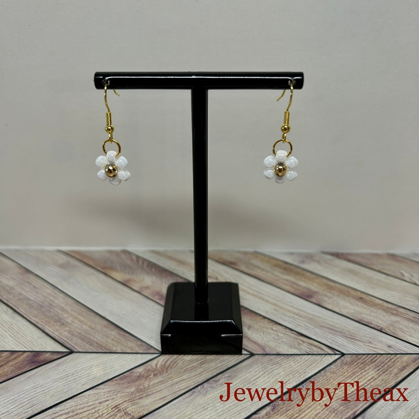 Dangle Daisy Earrings