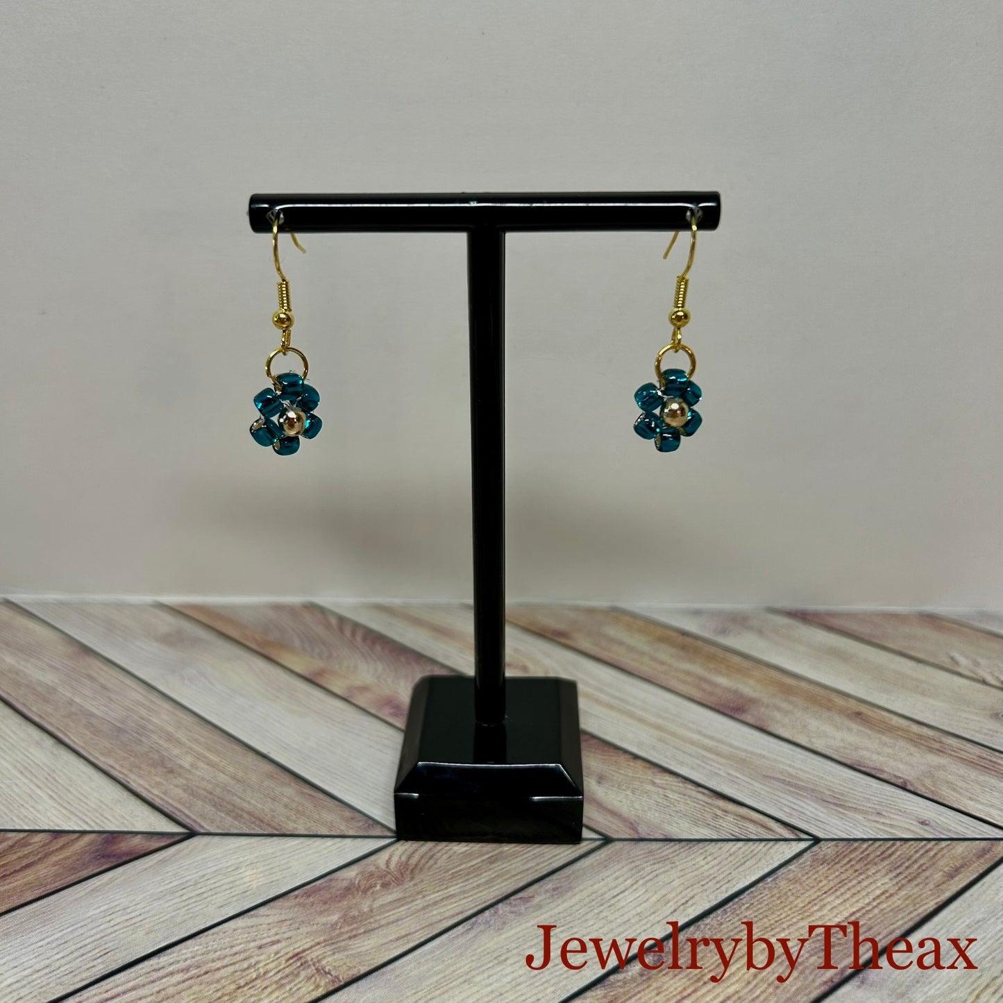 Dangle Daisy Earrings